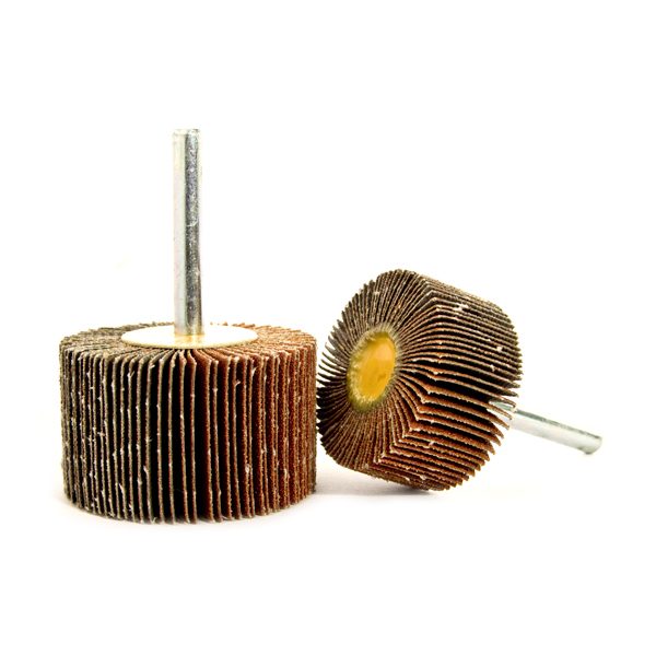 Flap a/o cloth wheels on spindle